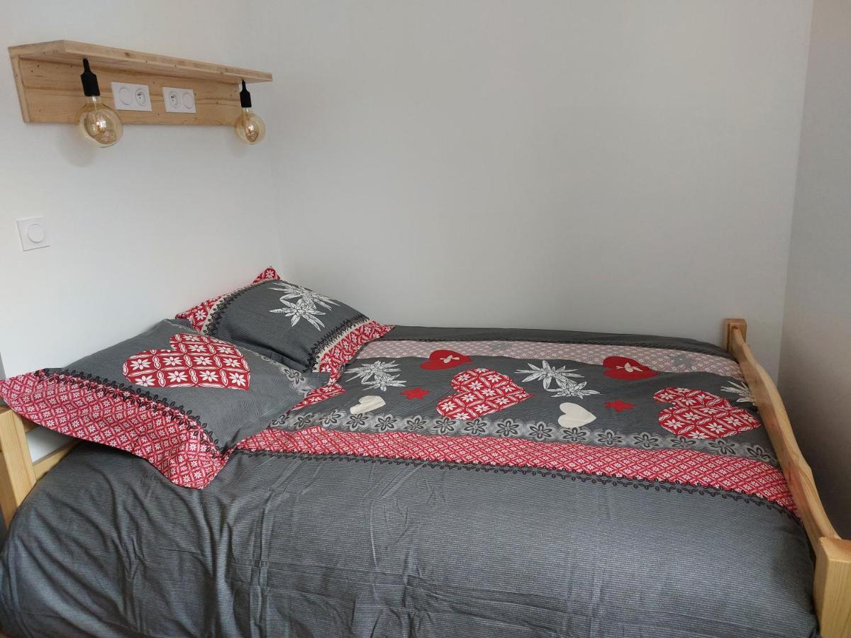 La Grange A Gaby Hotel Échirolles Екстериор снимка